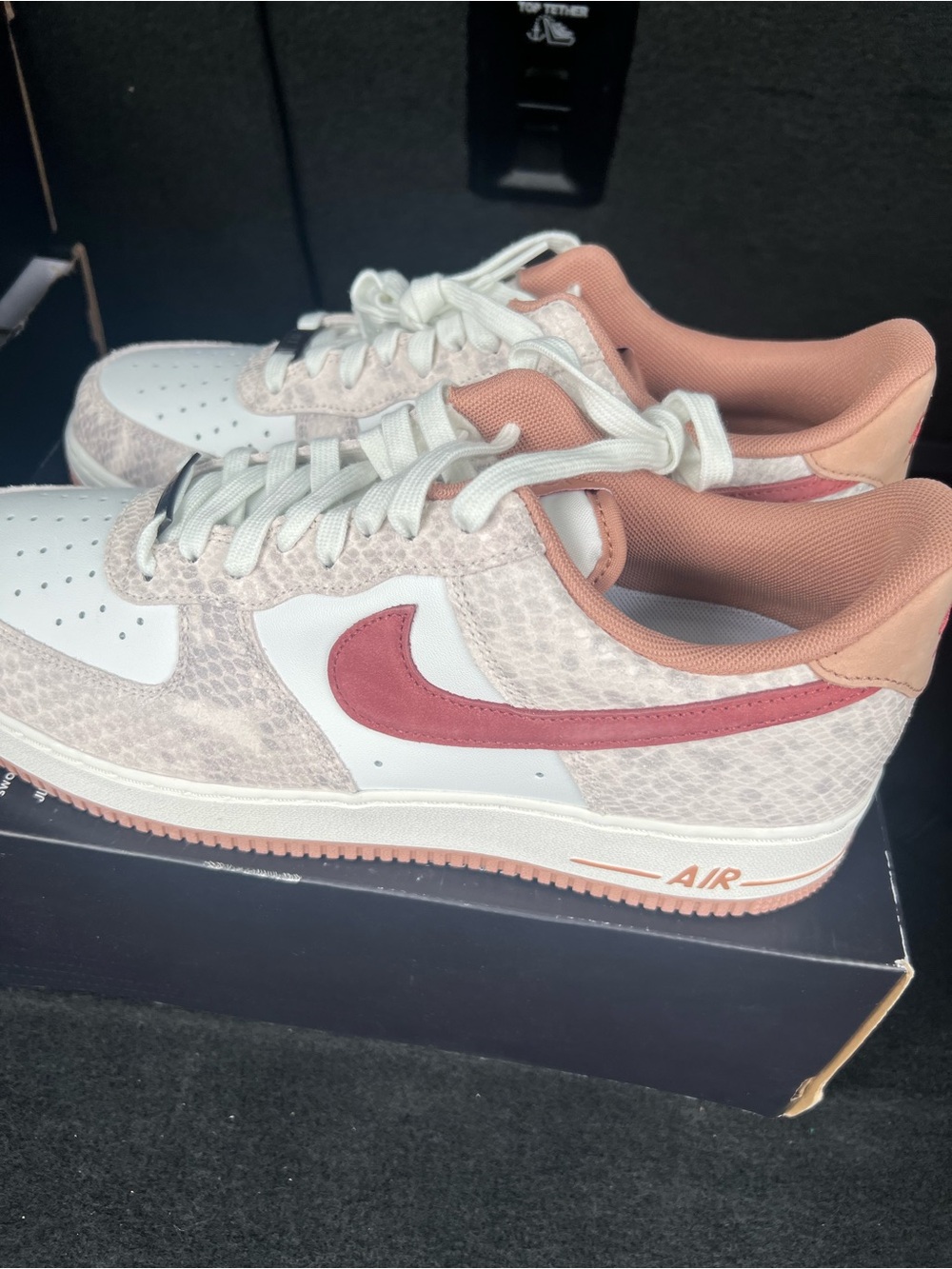 Nike Air Force 1 '07 LV8 Color Summi white HF2898-100 Men's SIZE 11.5 New No Lid